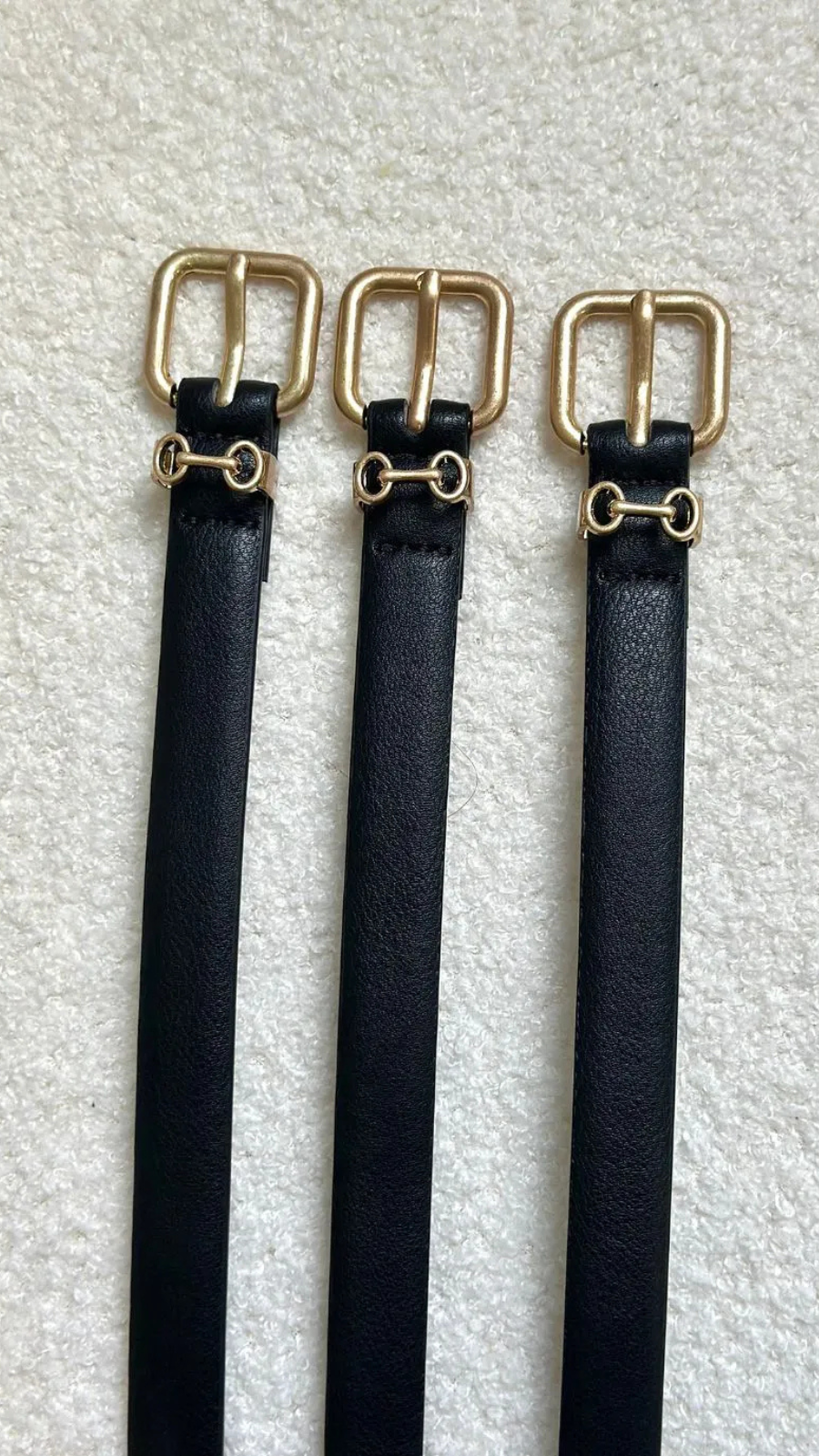 CINTO FINO FIVELA DOURADA - Bella Aurora