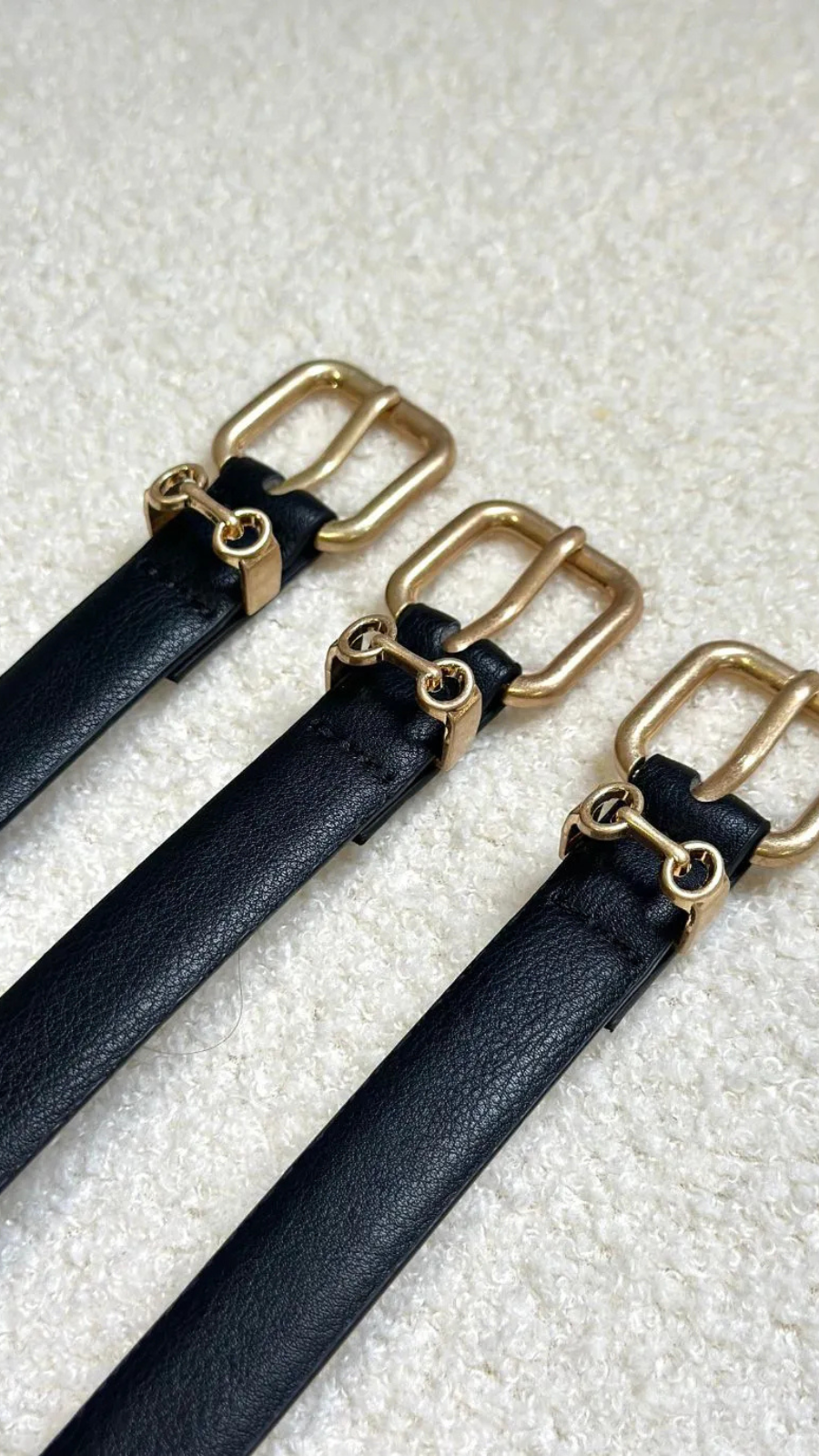 CINTO FINO FIVELA DOURADA - Bella Aurora